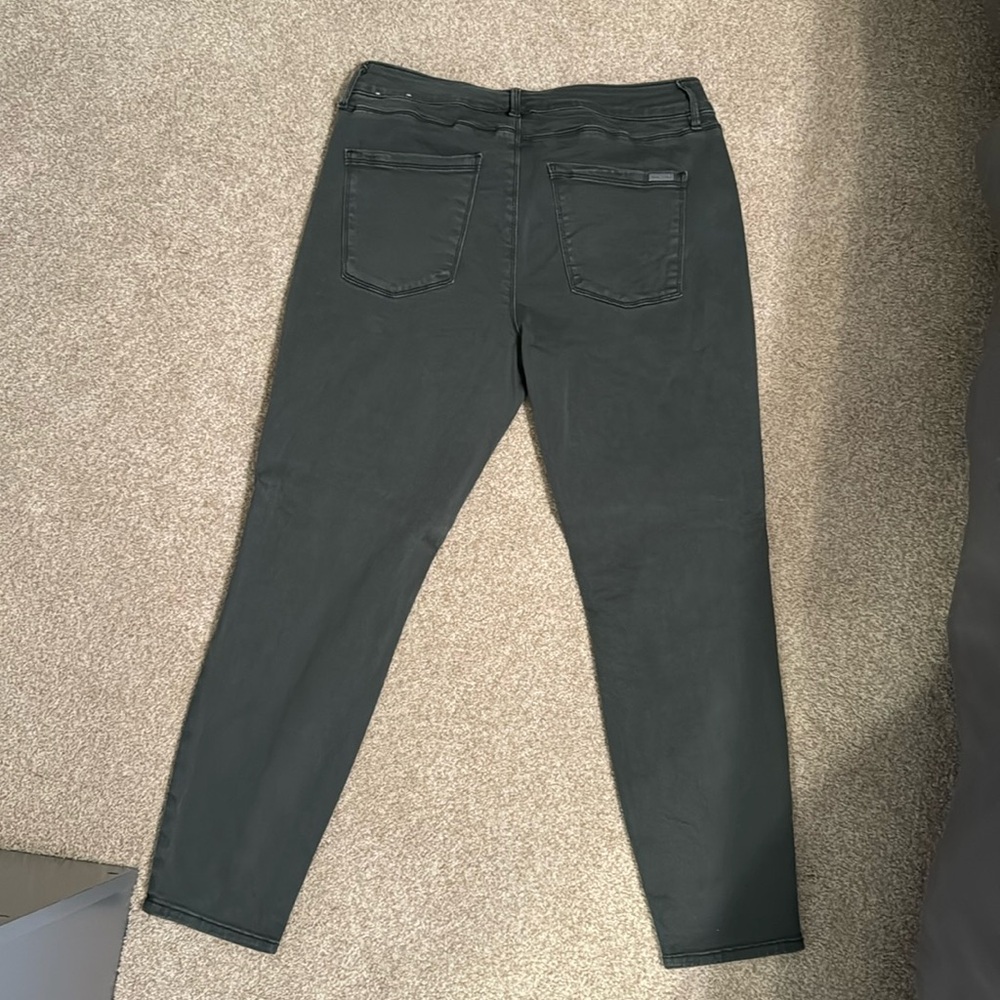 WHBM Skinny Crop